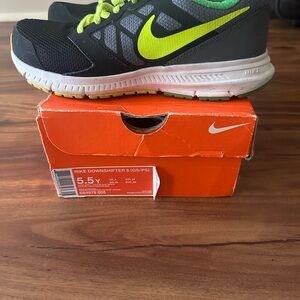 Nike Kids Downshifter 6 Black and Green Shoes